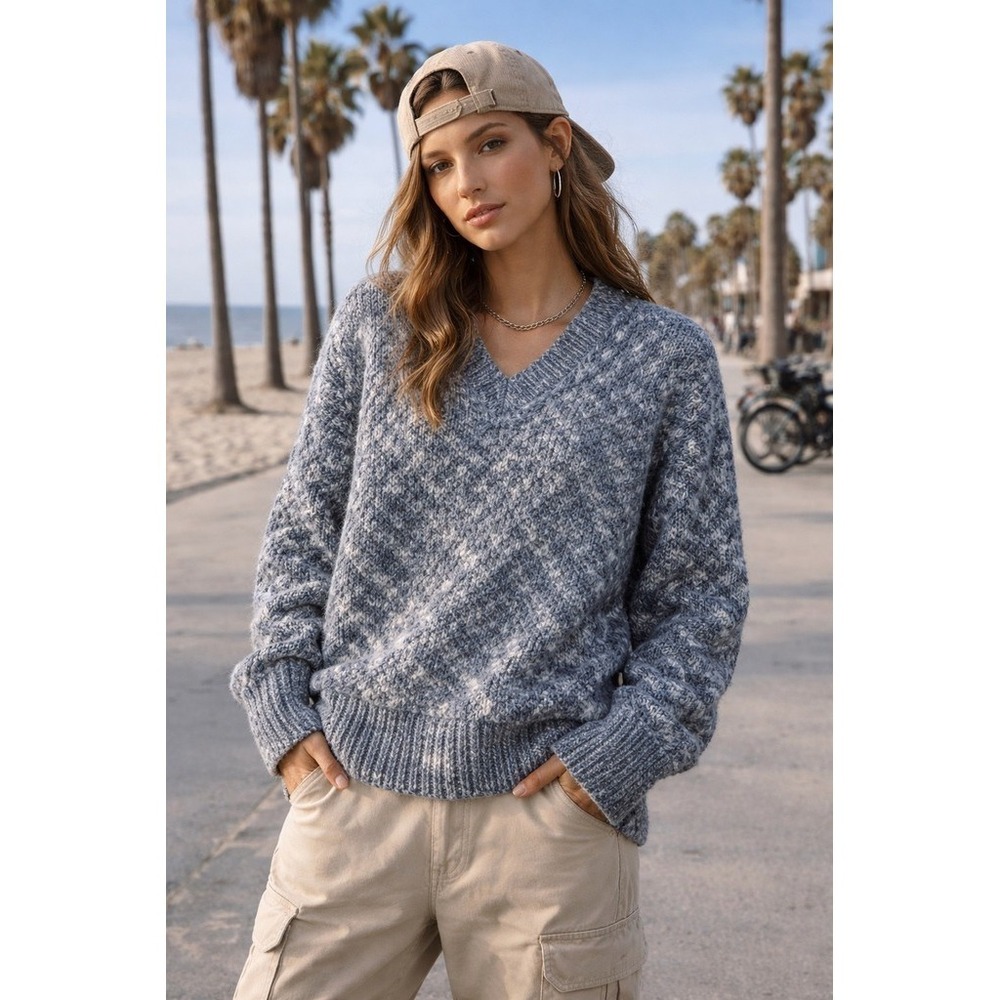 Handmade Crochet Sweater unisex XL Blue/Gray White Speckled V-Neck Pullover cozy